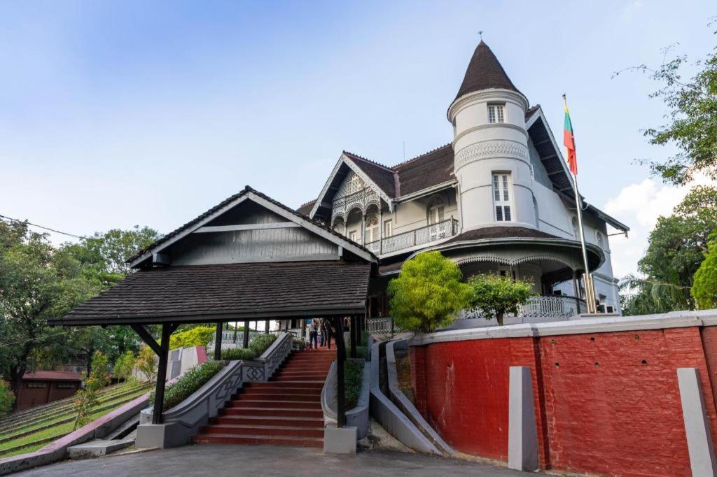 Wishton Hotel Yangon Exterior photo